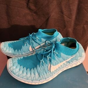 Women's size 10.5 Nike Free 3.0 Flyknit running shoes